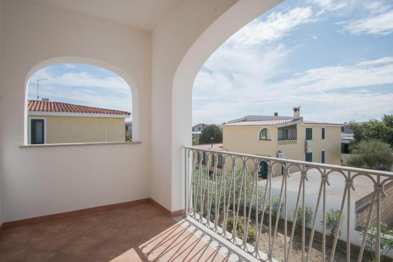 Апарт отель Le Residenze Del Golfo Di Орозеи Экстерьер фото